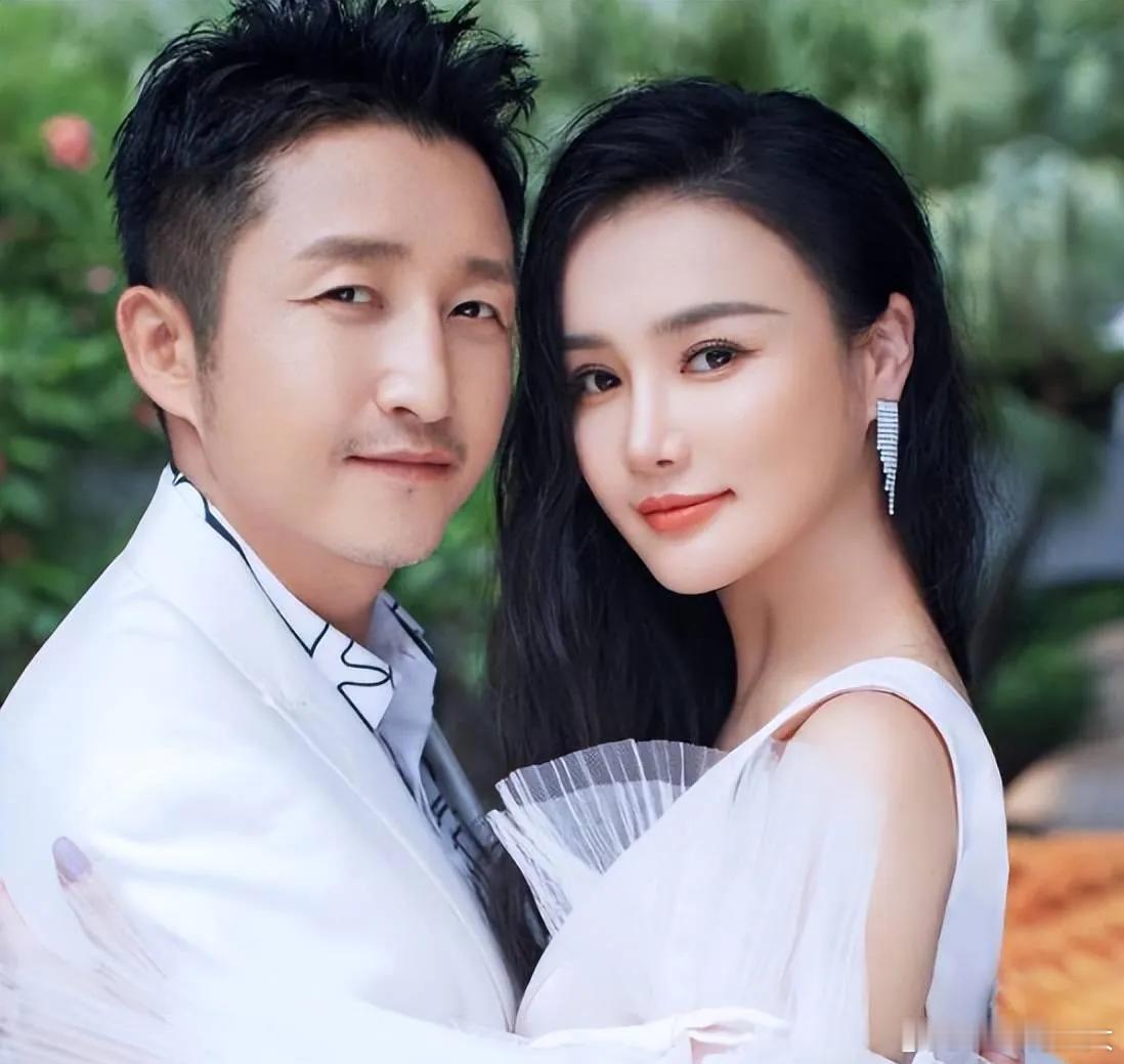 7年亏2个亿，选错妻，如选错人生？邹市明夫妇直播哭诉，7年创业亏损2个亿，因为他