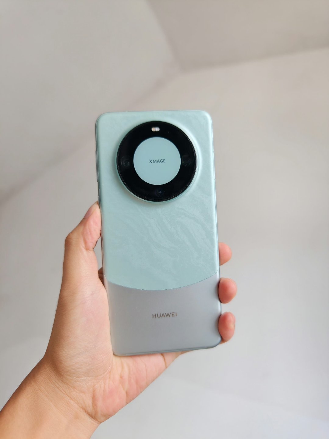 很多小伙伴担心 iPhone 17 Pro 的铝合金&玻璃的拼接工艺，我觉得大可