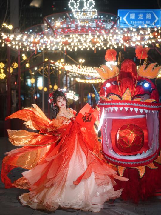 游龙惊梦丨新年且看一曲龙灯舞🏮