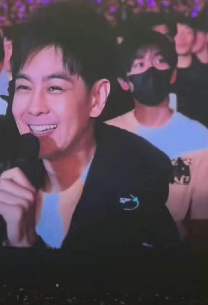 15岁Kimi近照 15岁Kimi近照来啦，跟林志颖年轻时一模一样，好帅啊 