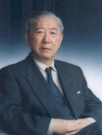 他43岁被秘密召进北京，领到一张纸条：“去上海，找一间没挂牌的工厂，造一种‘看不