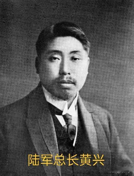 历史百科之（1046）总长：
官职的名称，北洋军阀统治时期以总长为中央政府各部的