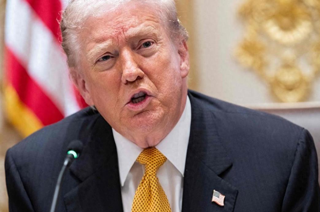 美国急了，喊话中国

当地时间 1 月 4 日，特朗普在空军一号上表示：和中国的