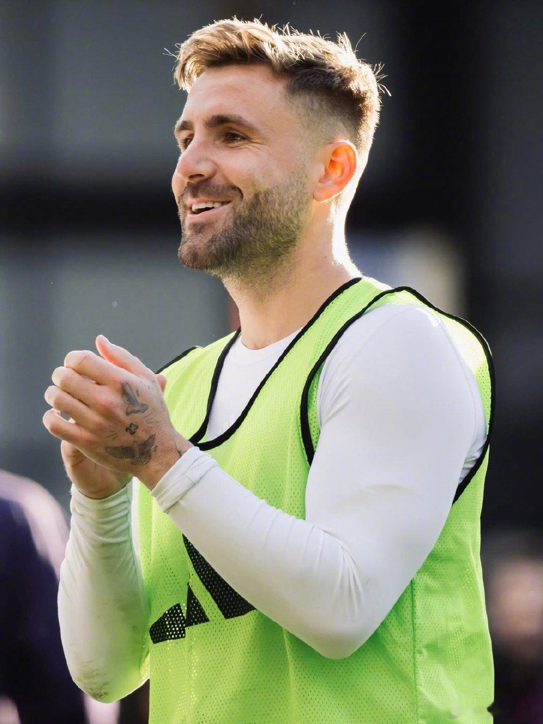 【11年，300场】30岁的卢克-肖在2014年夏天从南安普顿转会曼联，本轮对阵