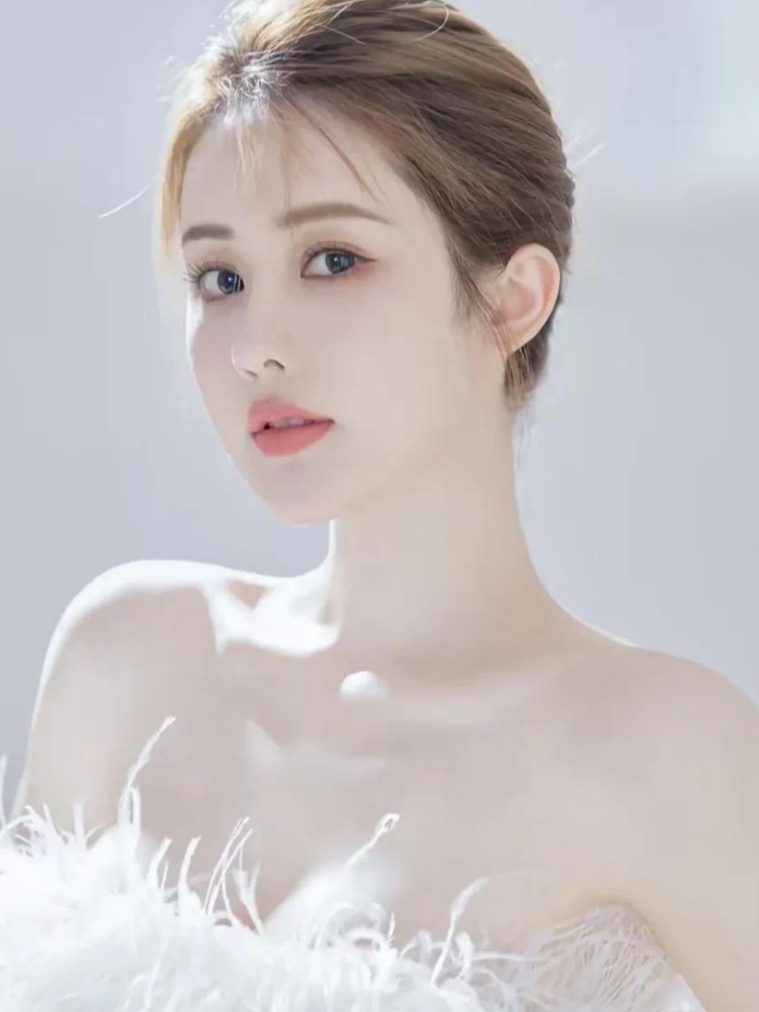 韦雪拒绝与前男友同框 “捞姐”韦雪直播说前男友kk想在自己直播间露个脸，但“捞姐