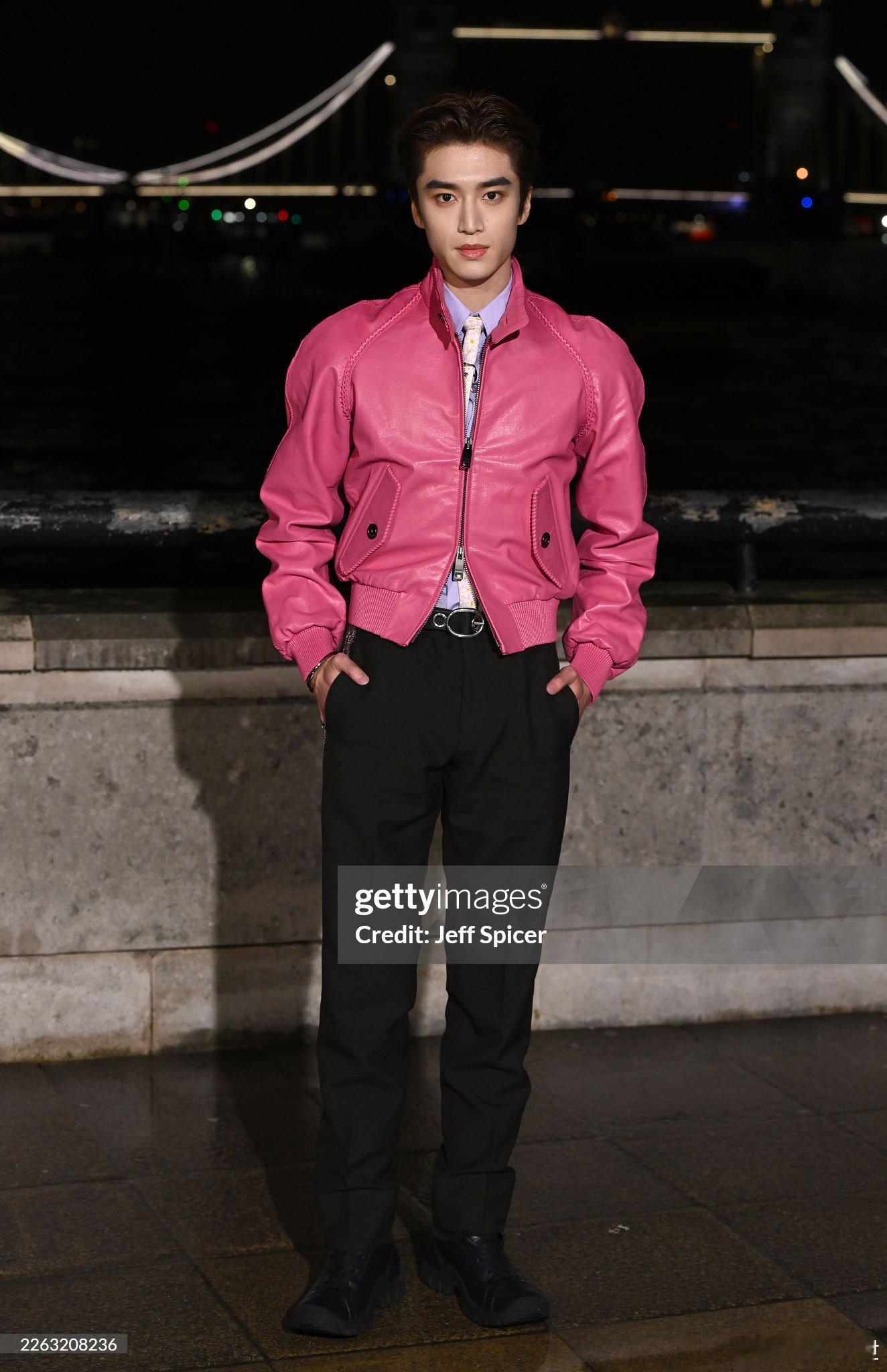 张康乐出席Burberry秀场： 