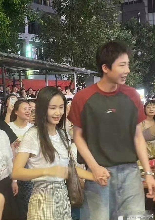 王子文有孩子，刘宇宁虽然单身，但是也没必要这么拉手吧！ ​​​