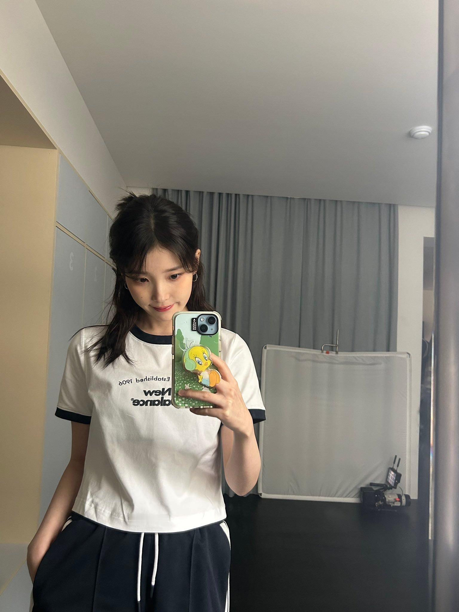 女神的对镜自拍 