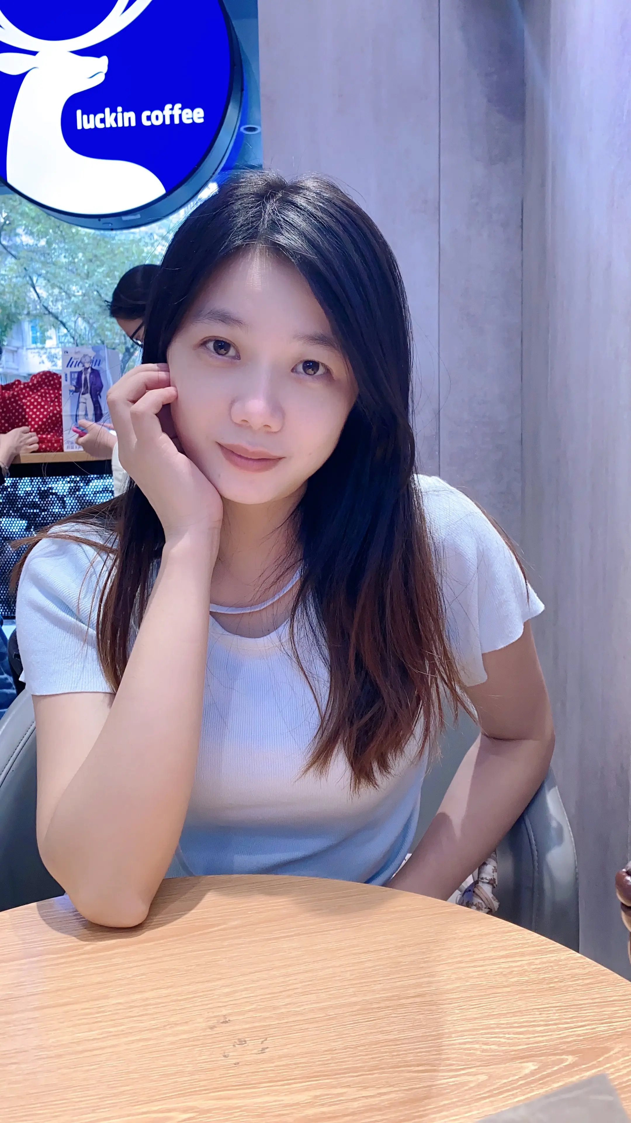 男人四大好爱，好🚬，好酒，好色，钓鱼