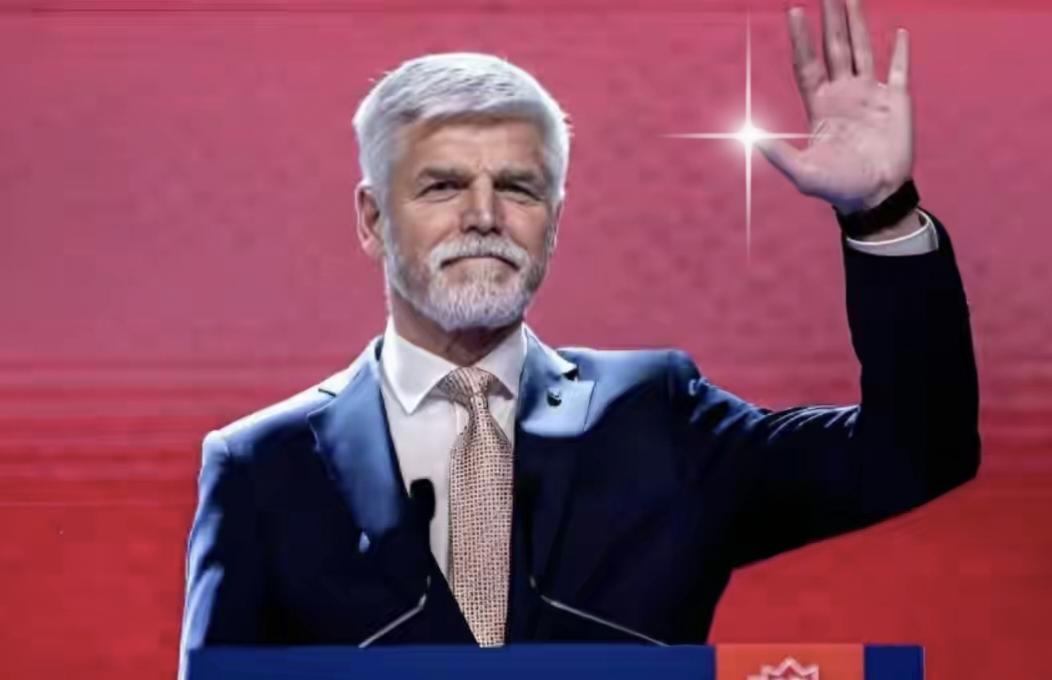 快报！
被中国拉黑的捷克总统，一场20年信息战，是美国远程养殖的典范。
有时候，