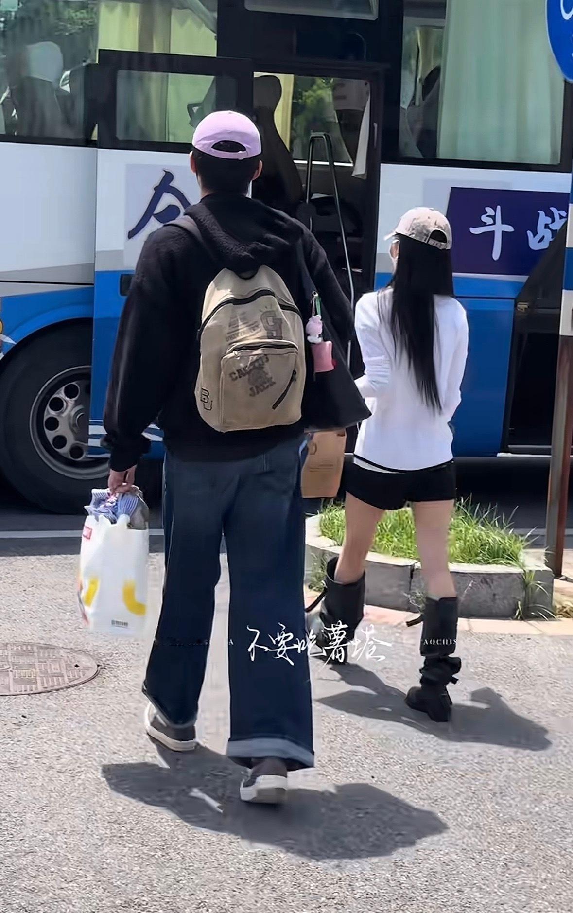2026年5月8日 我确定我的cp在一起后首次公开合体露面（cr：水印）恩新 怦