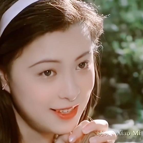 《谁年轻的时候还不是个大美人！》播放量：1.1万点赞量：745网页链接