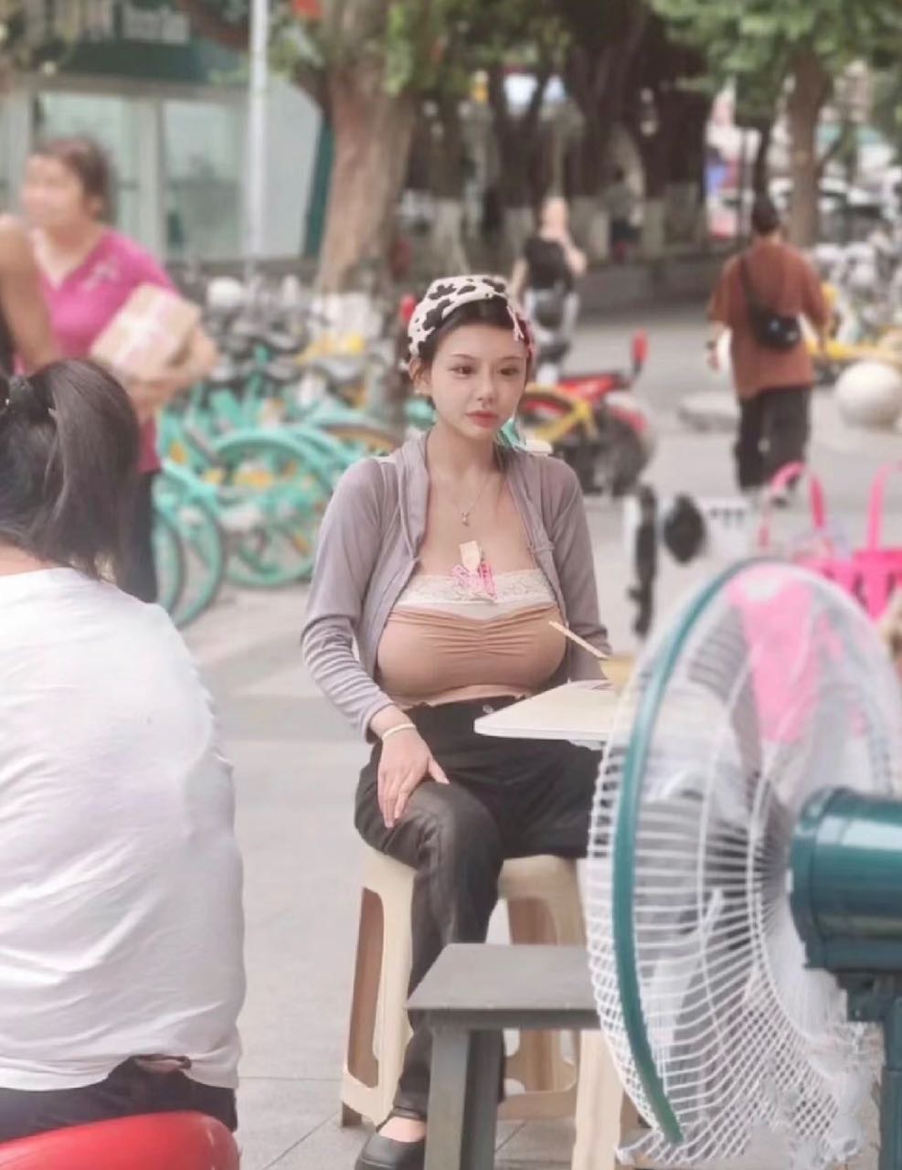 《🥛比我奶的低保还低》 ​​​