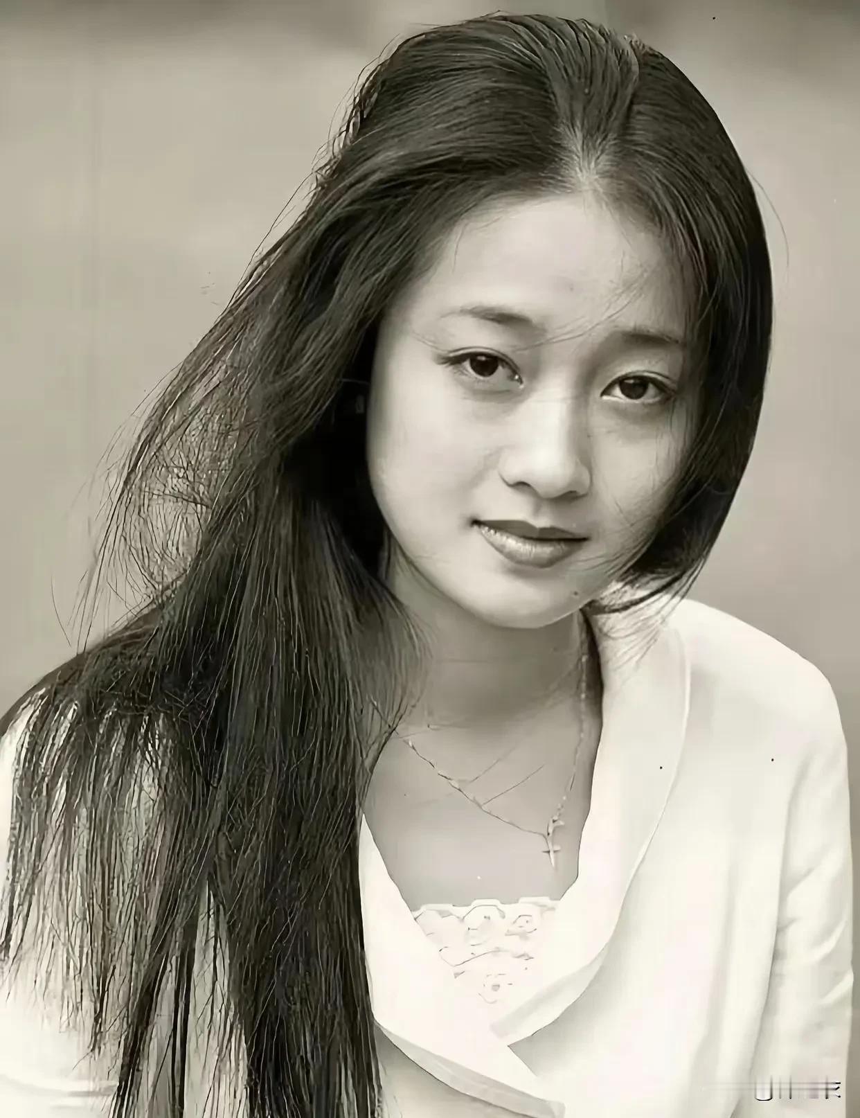 我觉得演员跟明星还是有区别的，因为演员更应该关注演技，而长相不是最大的关注点。