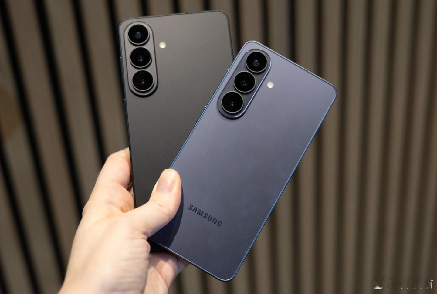 手机厂商或3月初集中调价新款手机将涨价几百块钱，甚至上千块钱，那么你的选择是什么