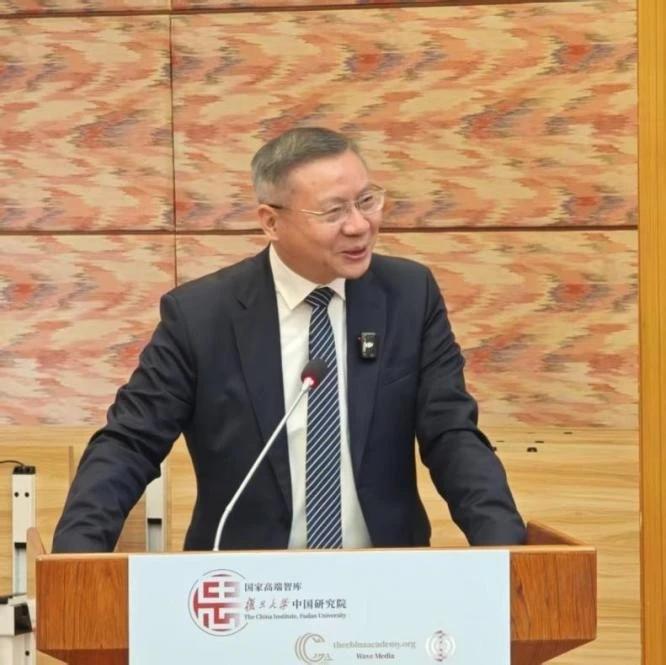 张维为教授会见哥伦比亚大学教授。
1月18日，复旦研究院来了一位客人。来的不是旁