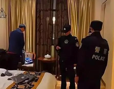 辅警帮醉酒朋友开房，但宾馆老板以“醉酒人员不能单独住宿”为由，拒绝办理登记。辅警