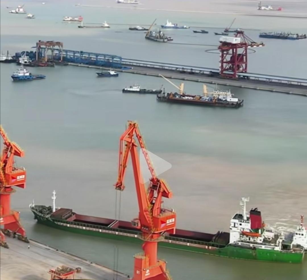 江苏盐城：滨海港10万吨级码头冲刺，盐城向海图强再提速
盐城港滨海港区通用码头三
