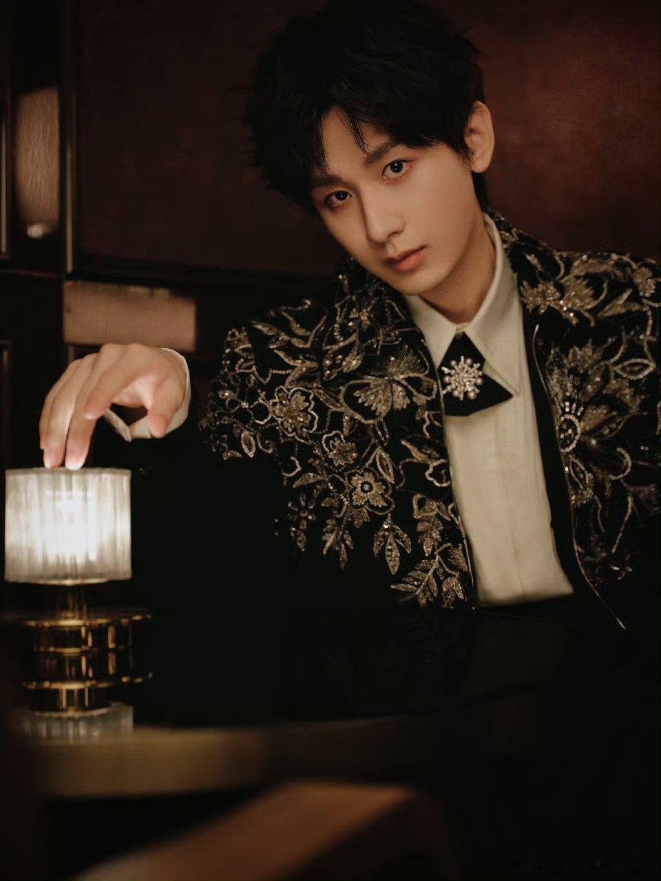 P成毅天地剑心cy成毅王权富贵成毅，愿所有繁华皆入你眼，所有烦恼自行消散，愿你星