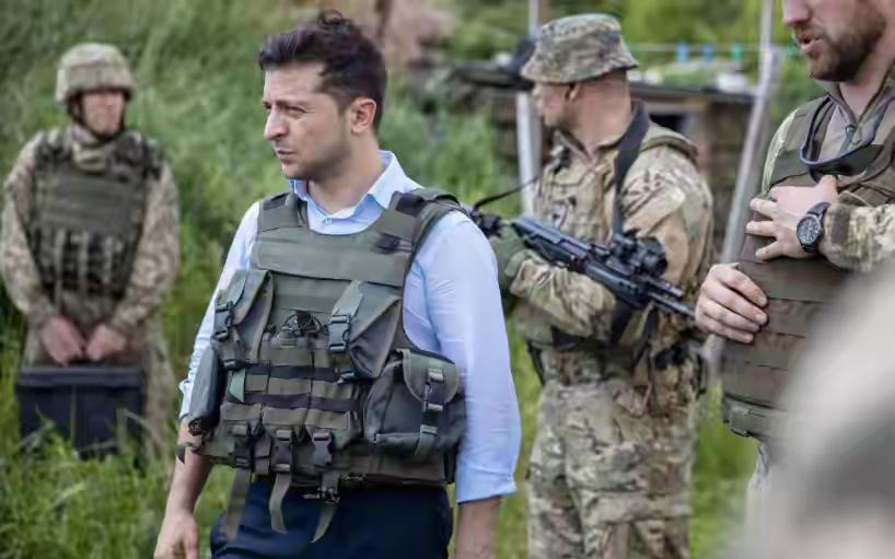 谁干的？俄军中将身亡，美石油管道被袭击，美乌英法集体“失声”

6日，俄国防部发