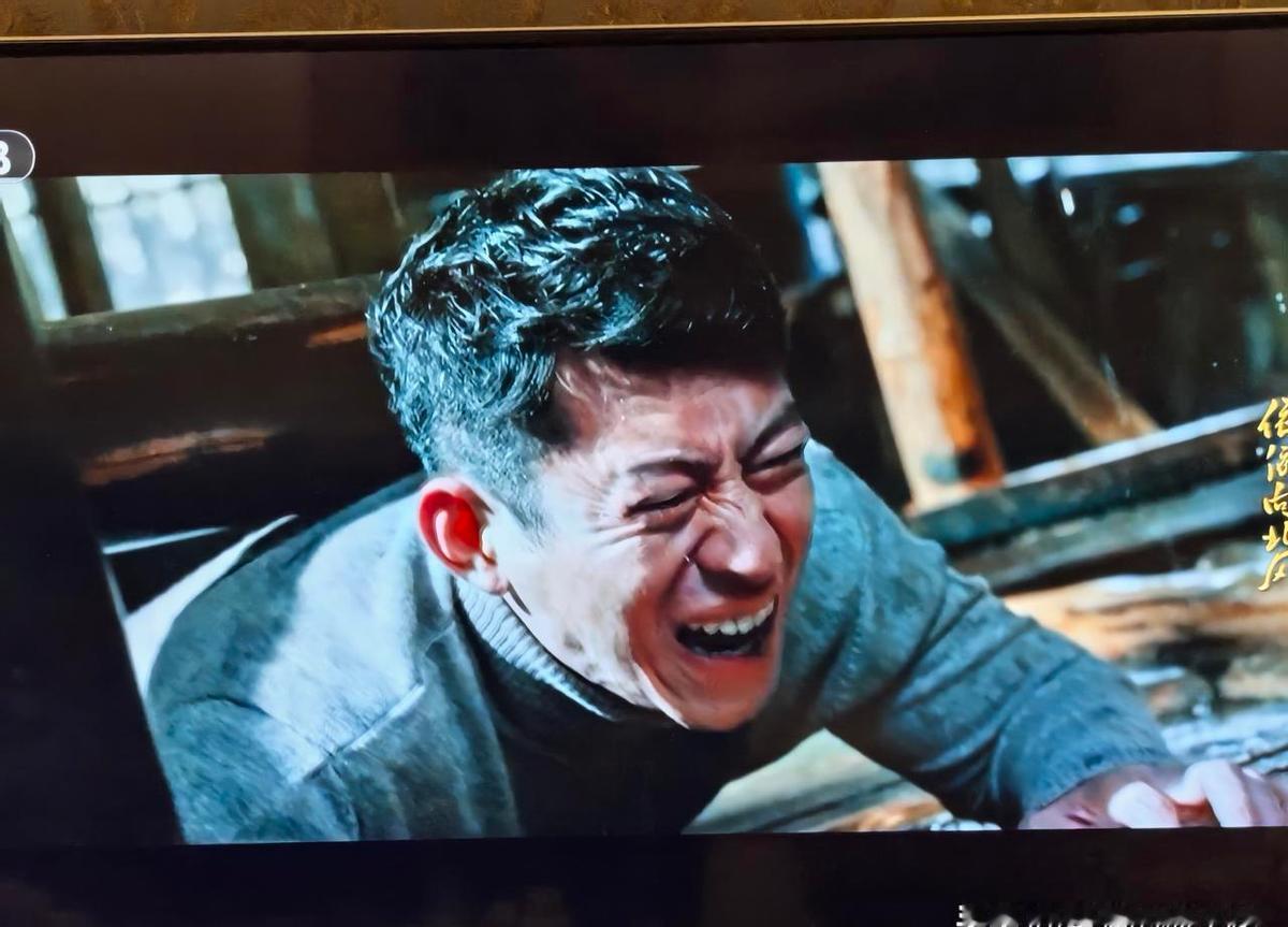 俞乐山躺病床，盛暖暖身世炸了。
一针骨髓，牵出两条命。
乔正君的贪，压不住亲生女