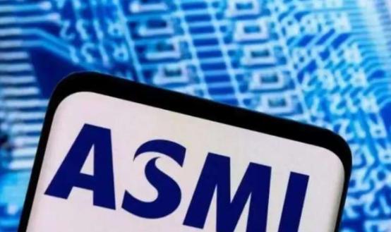 荷兰政府宣布了

在海牙发布对中国新的出口管制细则，进一步收紧浸润式DUV光刻机