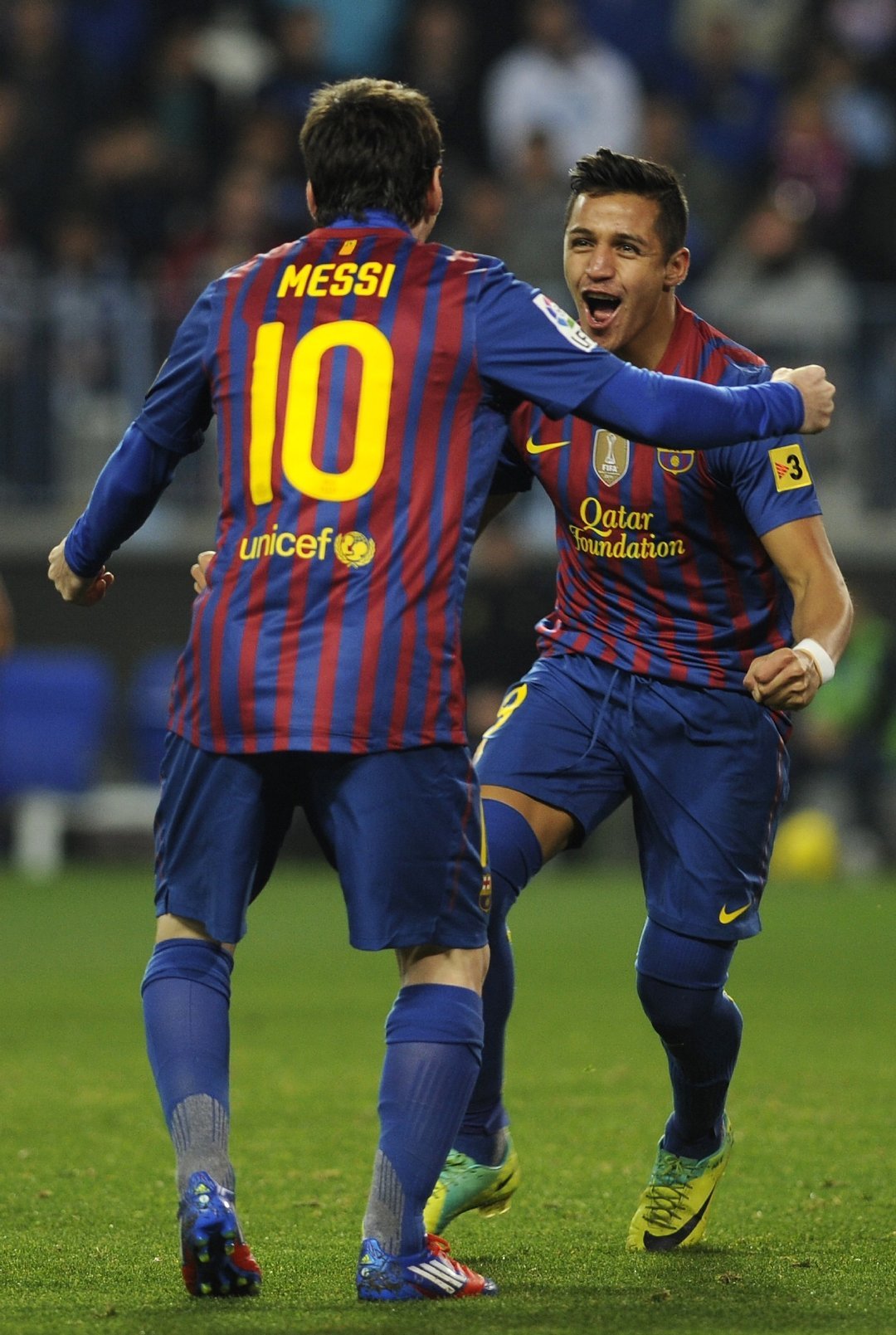 不是前几天巴萨赛维的比赛，我都要忘记桑切斯在巴萨踢过了！就像当人们再谈起巴萨，首