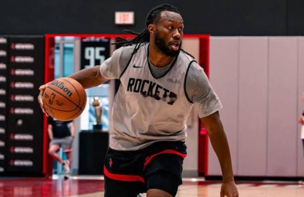 休斯顿火箭在今年的NBA选秀大会中在次轮第31顺位选中的后场选秀布鲁斯-索顿（B