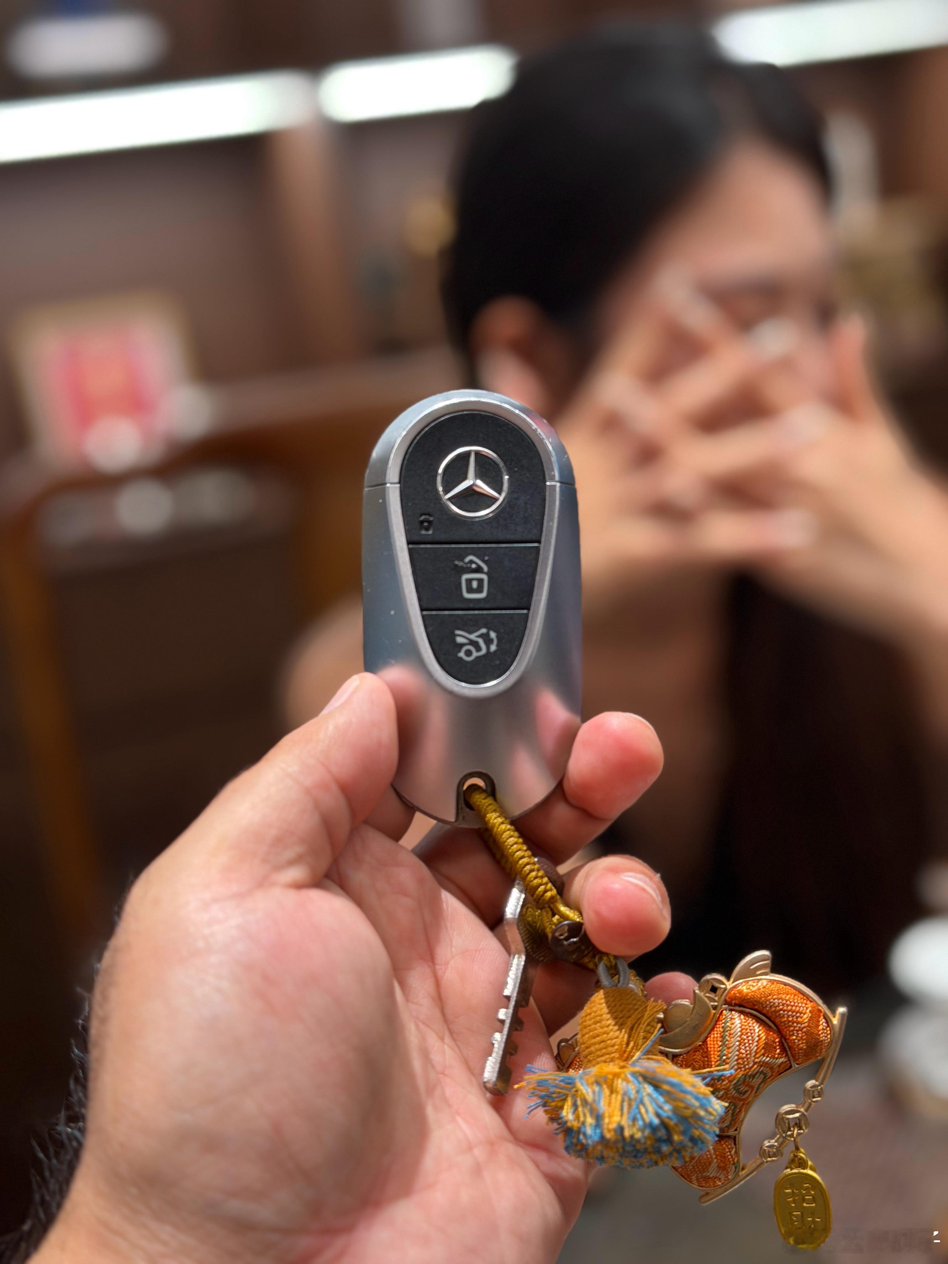 美女原味一手奶香奔驰C260L，22年5万公里，喜欢的来开走