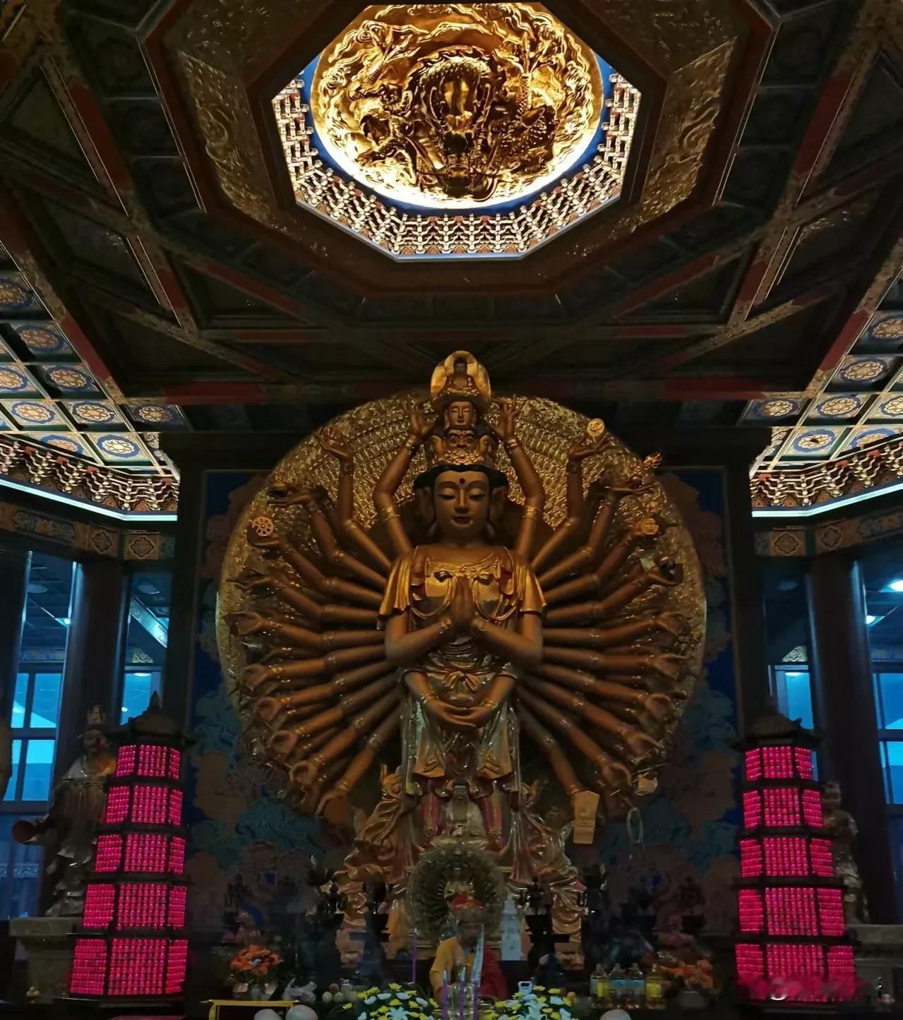 人生本过客，何必惹尘埃


谁的人生都不易，

追求的过程， 

从来都是需要千