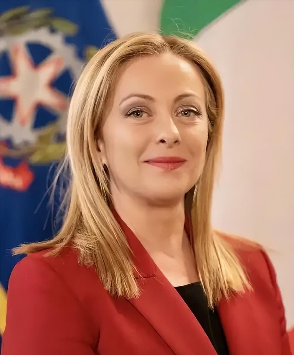 梅洛尼对着以色列破口大骂：打我维和士兵，美国护着你也没用

4月8日，一支印有清