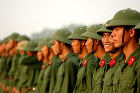 中国不该高诂的国家：美国、韩国、印度。
中国不该低诂的国家：日本、越南、菲律宾。