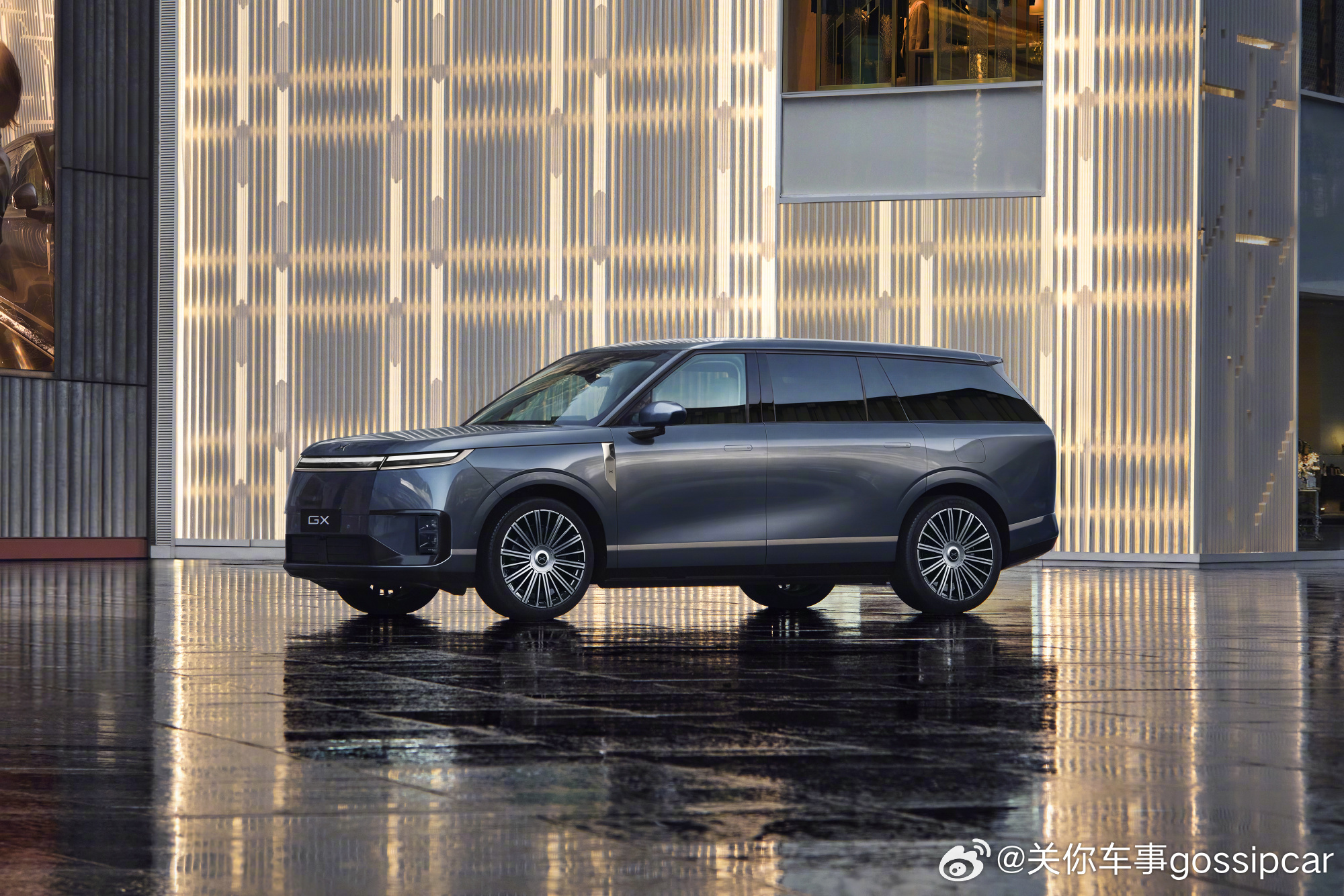 今年是大车的大年，几乎每个车企都推出大五座和大六座。以后大家选择就多了。刚刚小鹏