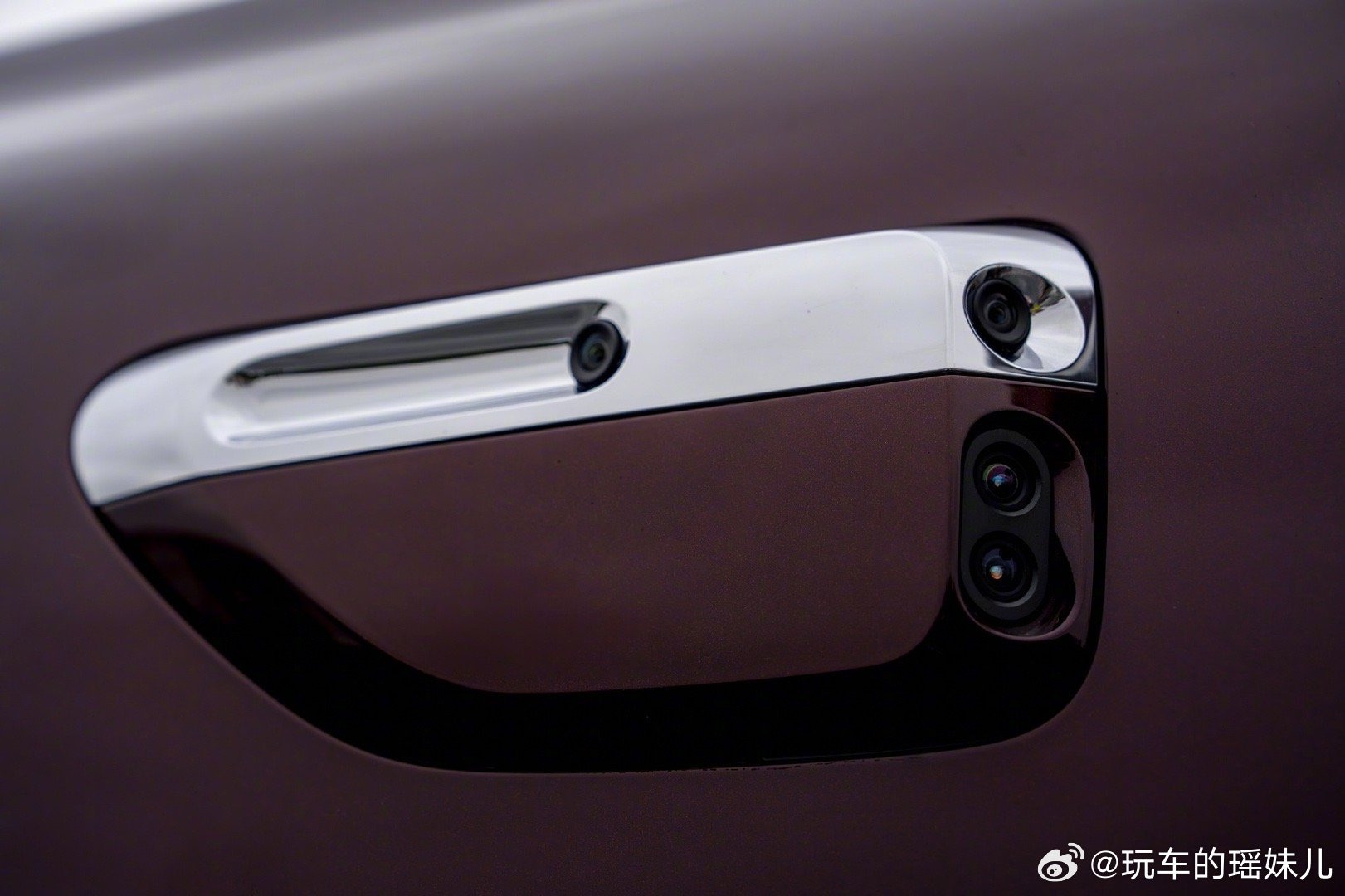 问界M8升级四激光雷达华为春季全场景新品发布会正式登场，问界M8迎来焕新升级，以