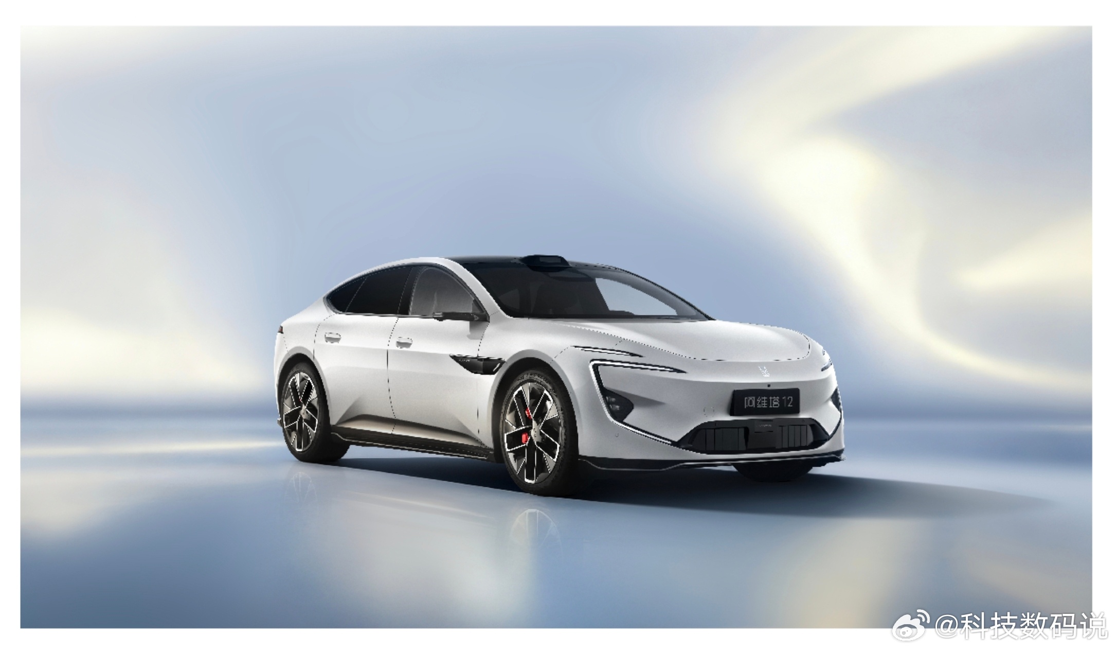 阿维塔也官宣了，新款阿维塔12将于3月20日开启预售，重磅的是将首批搭载并交付华