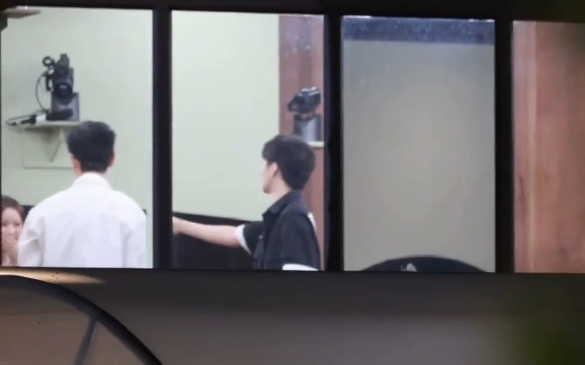手舞足蹈教晓明哥跳舞的凯老师王俊凯教黄晓明跳舞