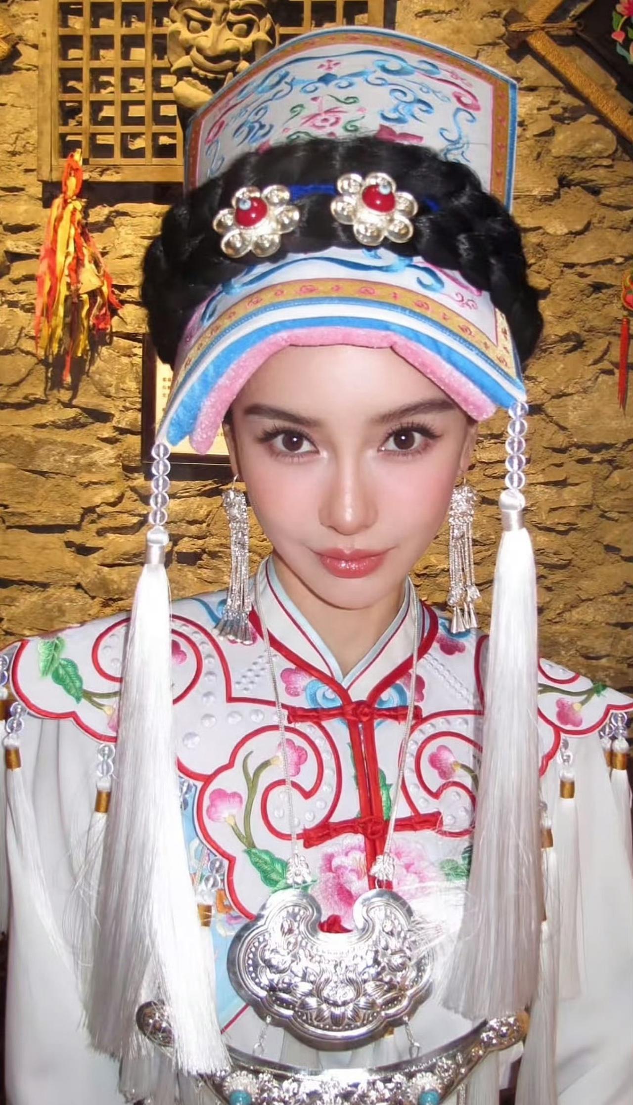 天呐！美晕我了！！！好漂亮[惊喜]还是那句话 脸在江山在~ 很有冲击力的美貌啊啊