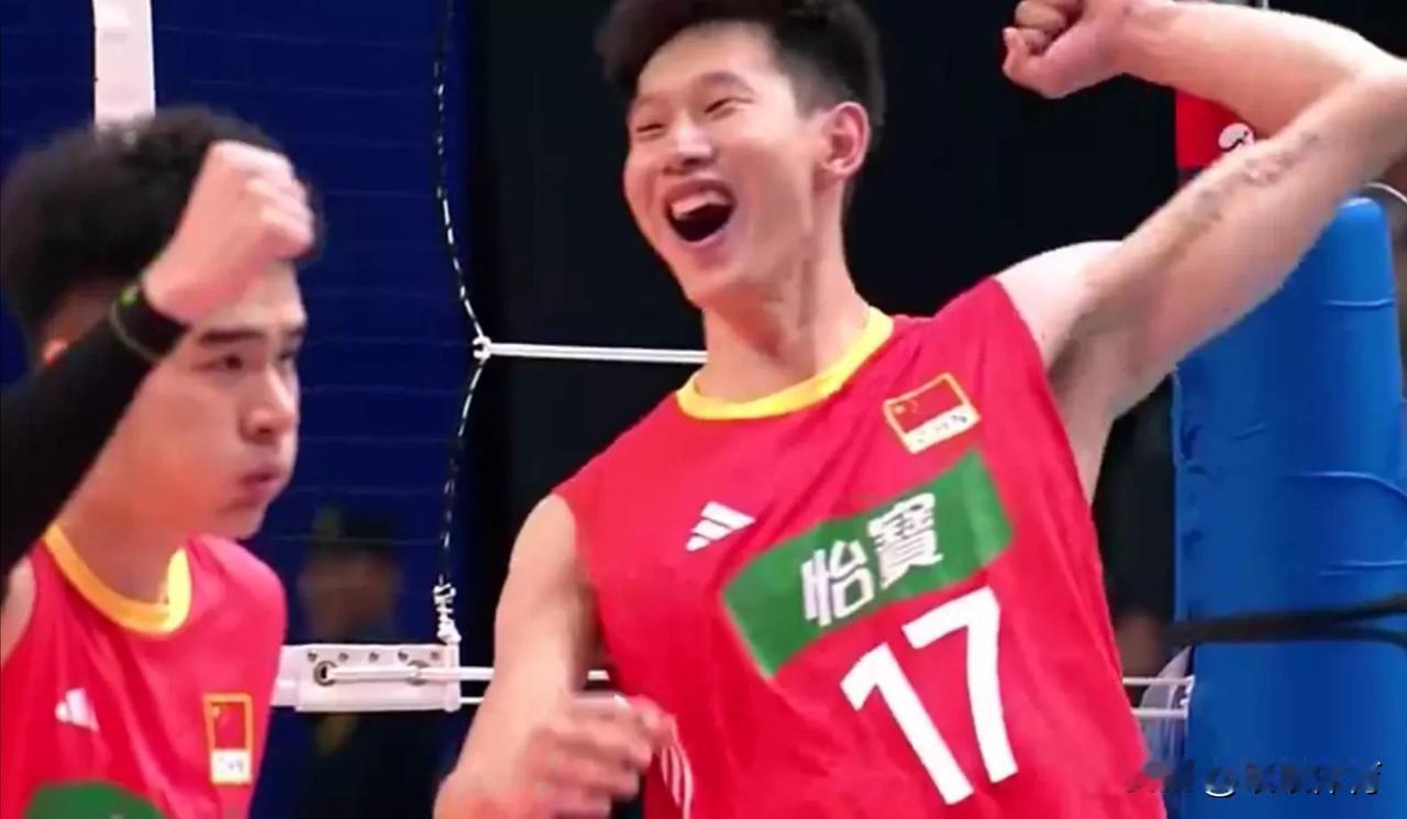 世界挑战者杯半决赛，随着王径一拦死对方进攻，中国队三比零战胜埃及队，世界排名积分