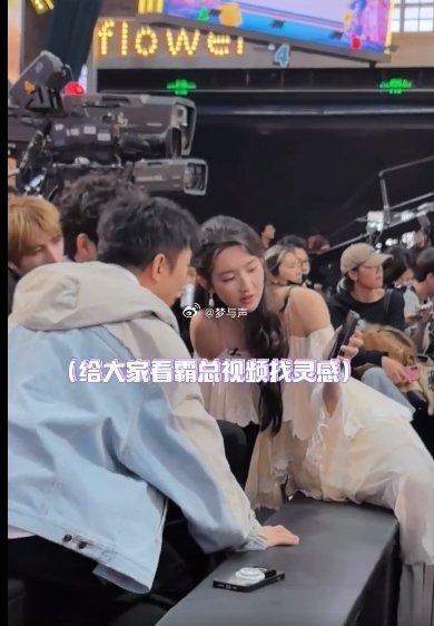王安宇王玉雯张远模仿柯淳表情 你好星期六 哈哈，这三人模仿柯淳真是太逗了！连动作