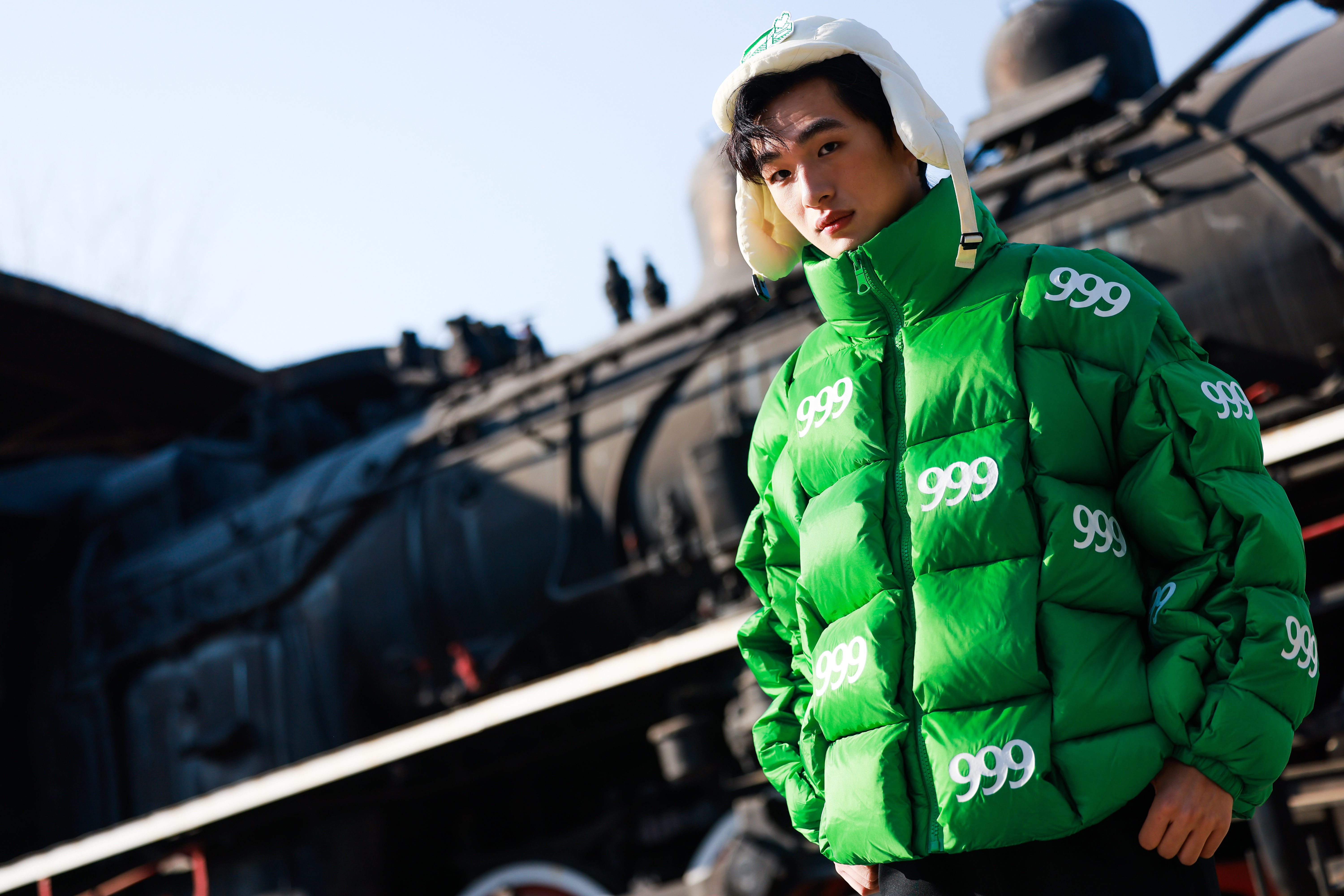 999感冒灵凭实力闯进保暖时尚圈 羽绒服保暖秘籍，你真的掌握了吗？在寒风凛冽的冬