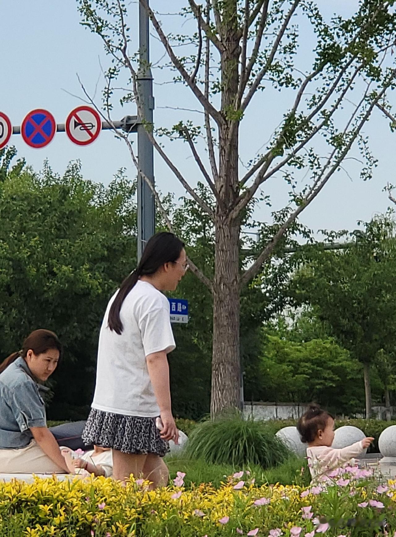 人老了为什么感觉离子女渐行渐远
 
有些东西人老了以后慢慢就明白了，孩子长大的过