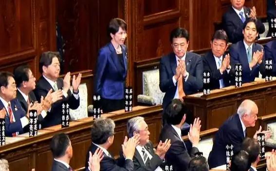 日本政客在涉台问题上口嗨一时爽，没想到中国祭出的反制措施，直接让日本企业感受到了