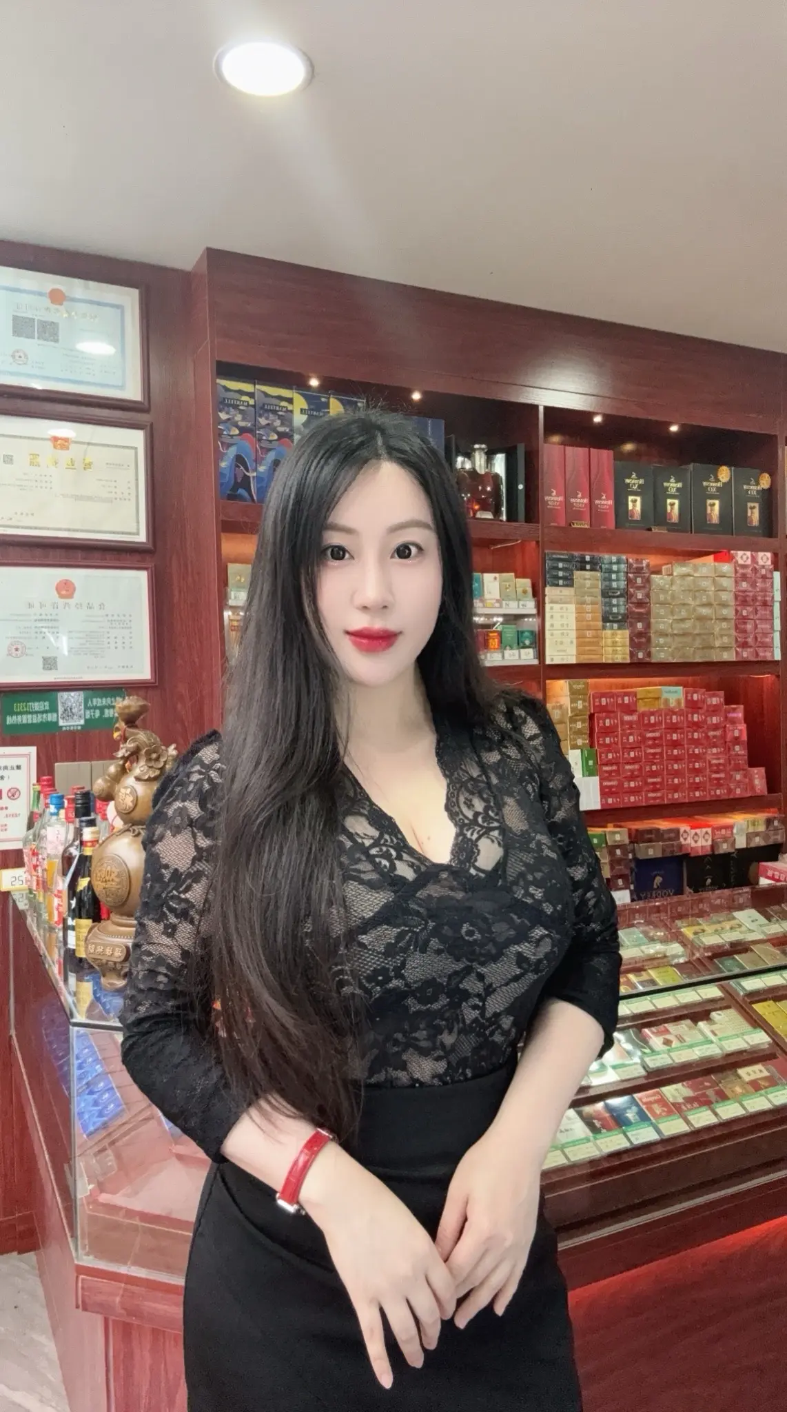 烟酒店老板娘 广东老板娘 御姐老板娘 广东最后的深情