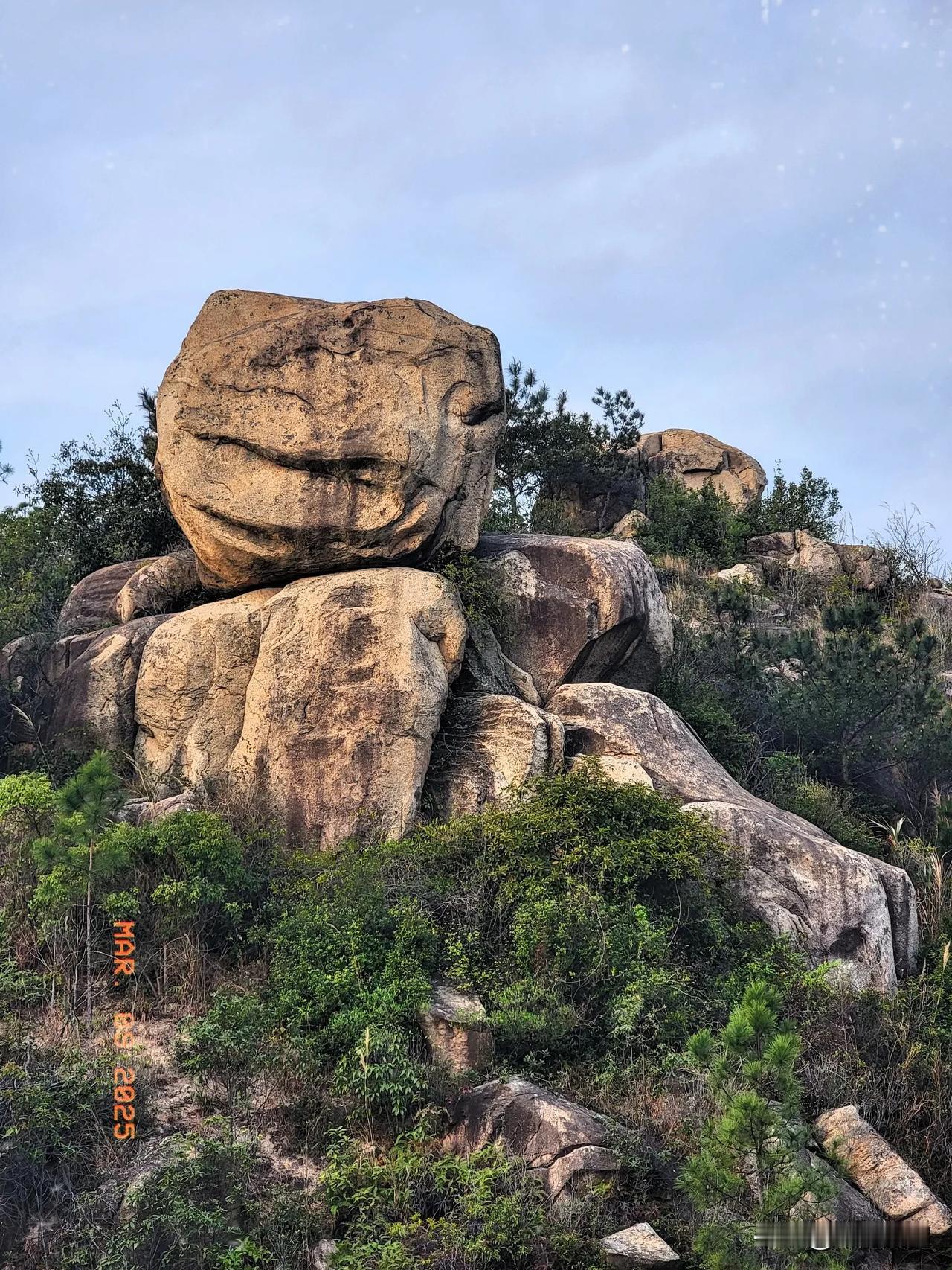 分享手机里随手拍的风景照周末登山乐