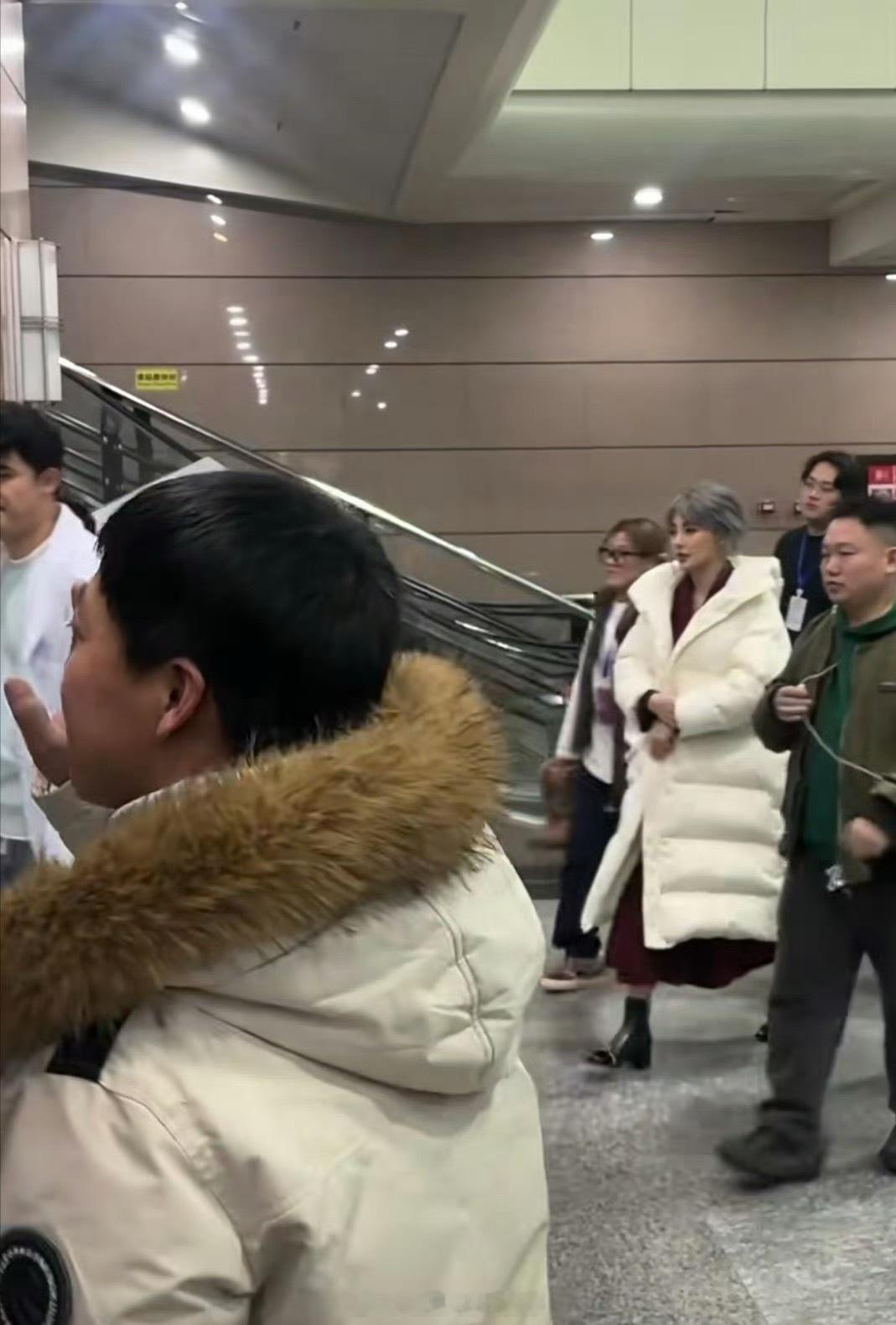 张雨绮怎么了嘛？参加辽宁春晚好像被抵制了 