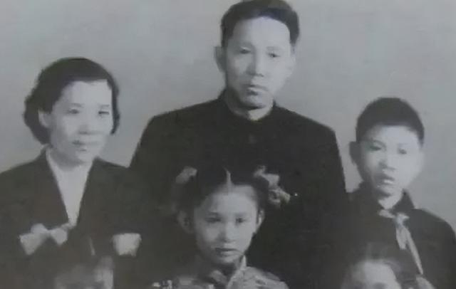 1960年，第63军军长傅崇碧在定期身体检查中，不幸被查出肾癌，为了身体健康，傅