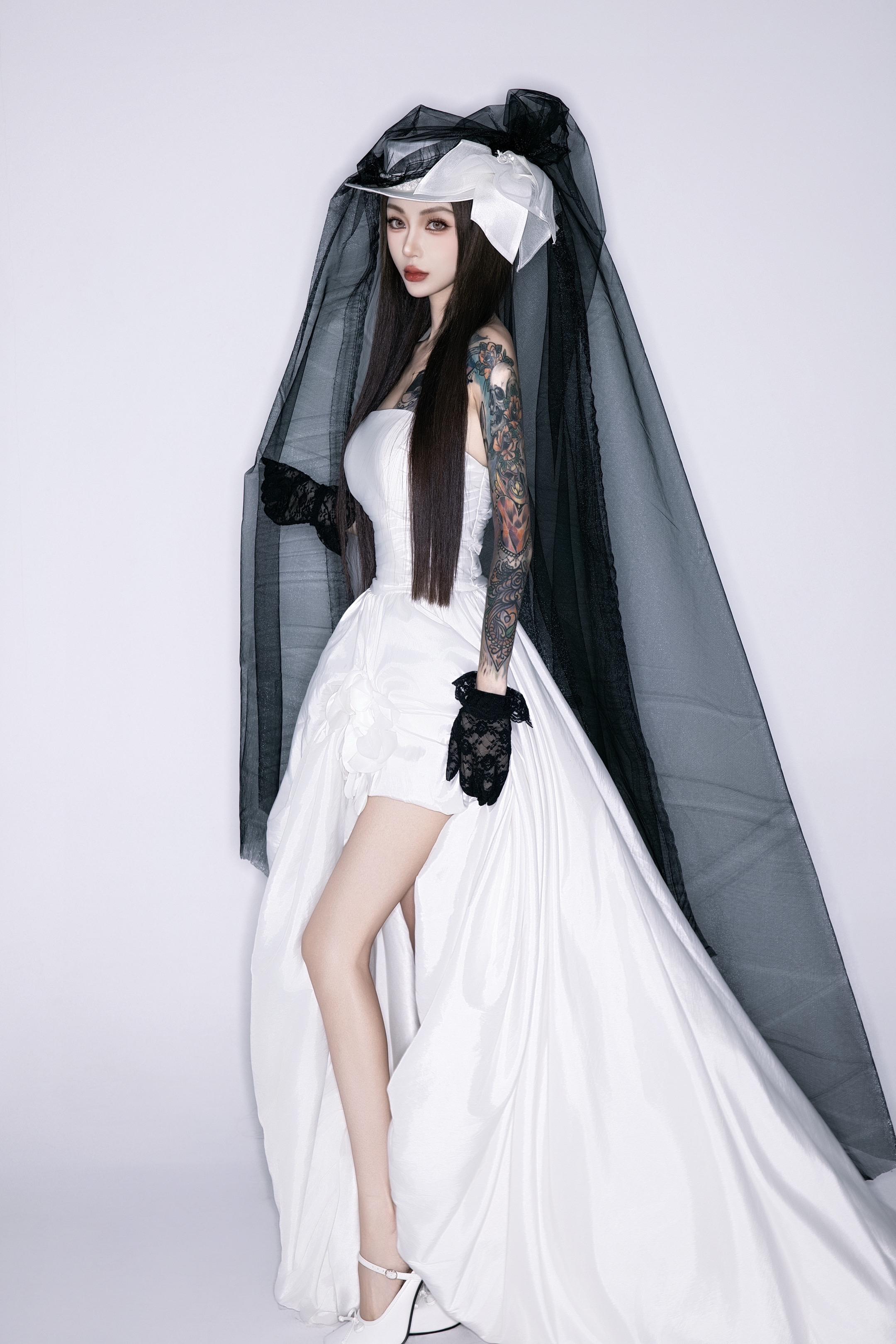 把你打碎 放到罐子里密封着吧 连空气都不能打扰我爱你