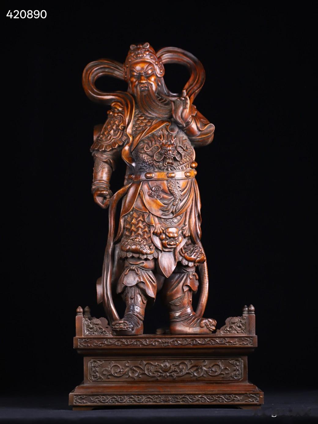 清代 老沉香关公立像
规格：高79*38*27.7cm
以珍稀沉香木雕琢而成，关
