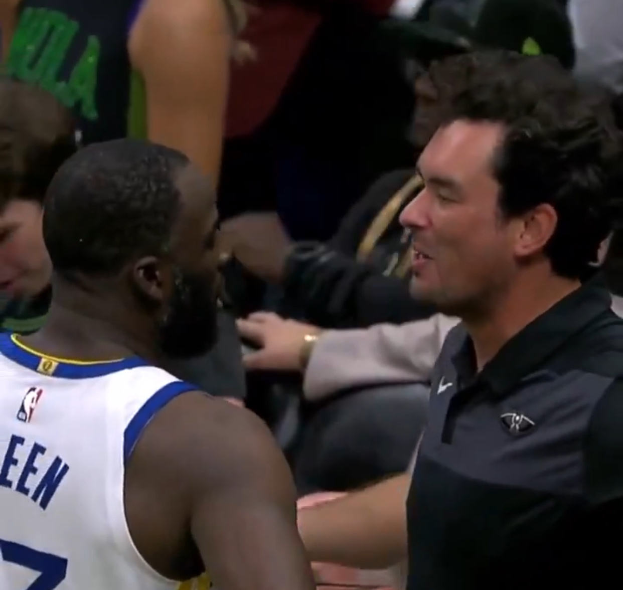 shams：据ESPN消息人士透露，NBA已就金州勇士队球员德雷蒙德格林昨晚在新