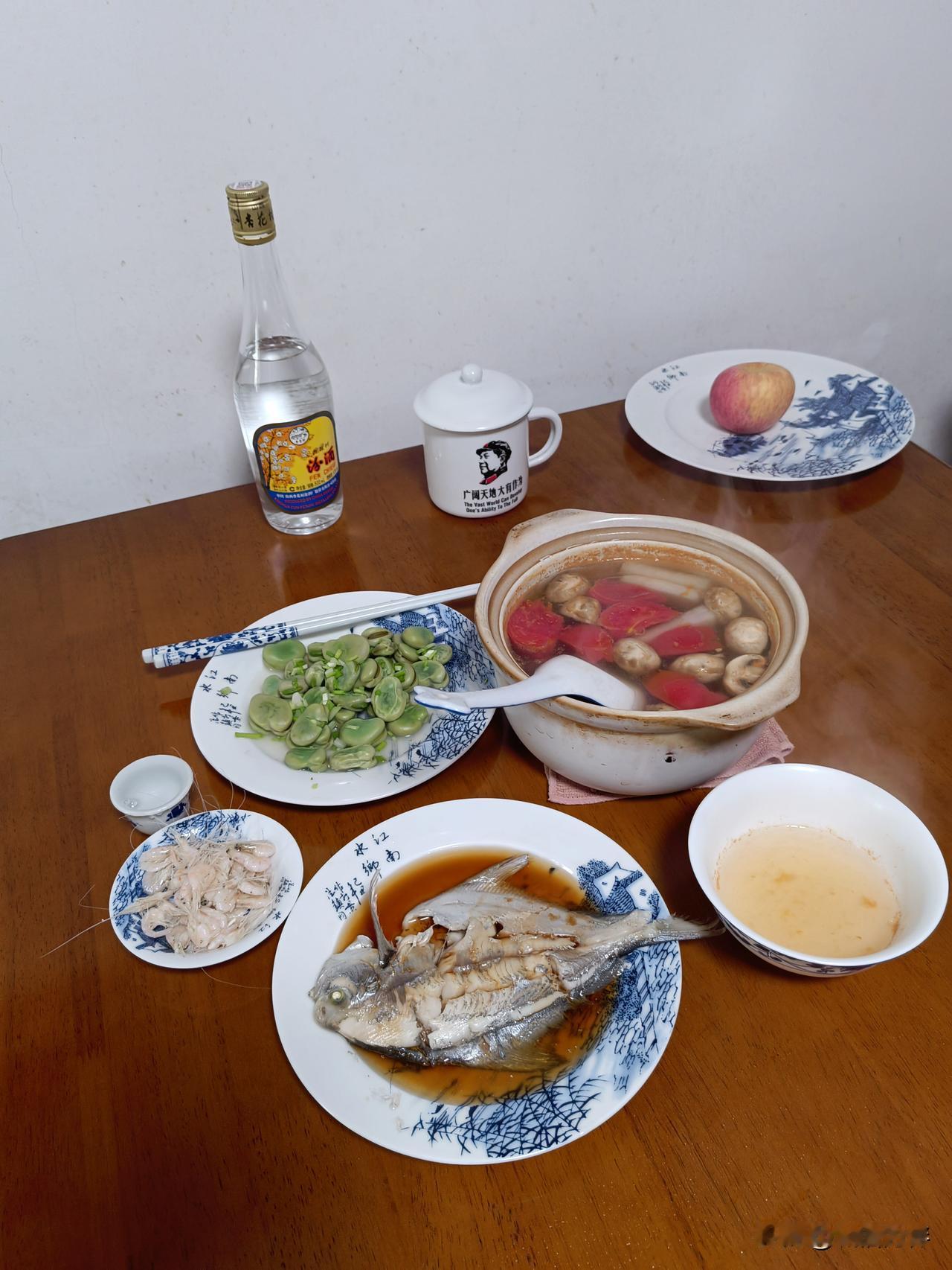 73岁的单身老男人的午饭，确实有点简单清淡哈😊看着就没有油，寡淡无味的，不过呢